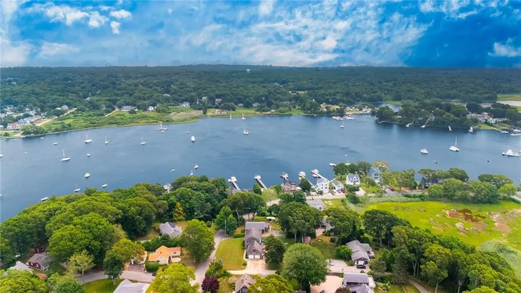 125 Winchester Drive South Kingstown RI 02879