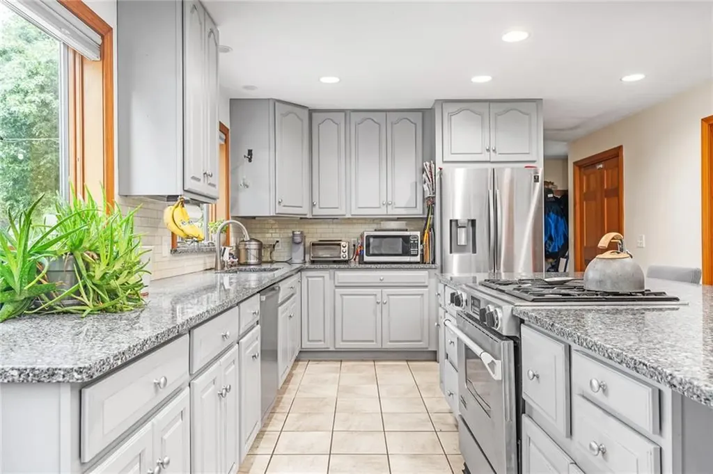 125 Winchester Drive South Kingstown RI 02879