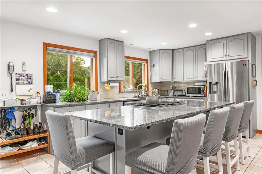 125 Winchester Drive South Kingstown RI 02879