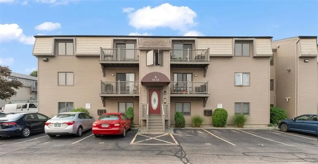 13 Village Court West Warwick RI 02893