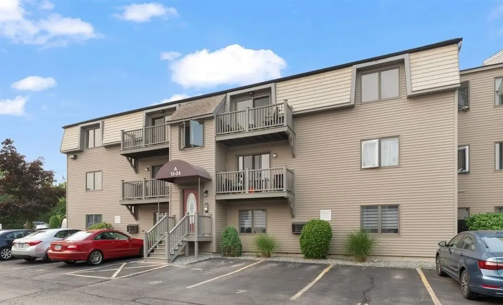 13 Village Court West Warwick RI 02893