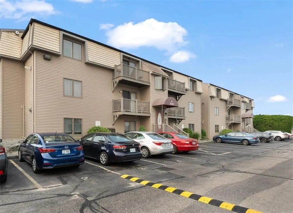 13 Village Court West Warwick RI 02893