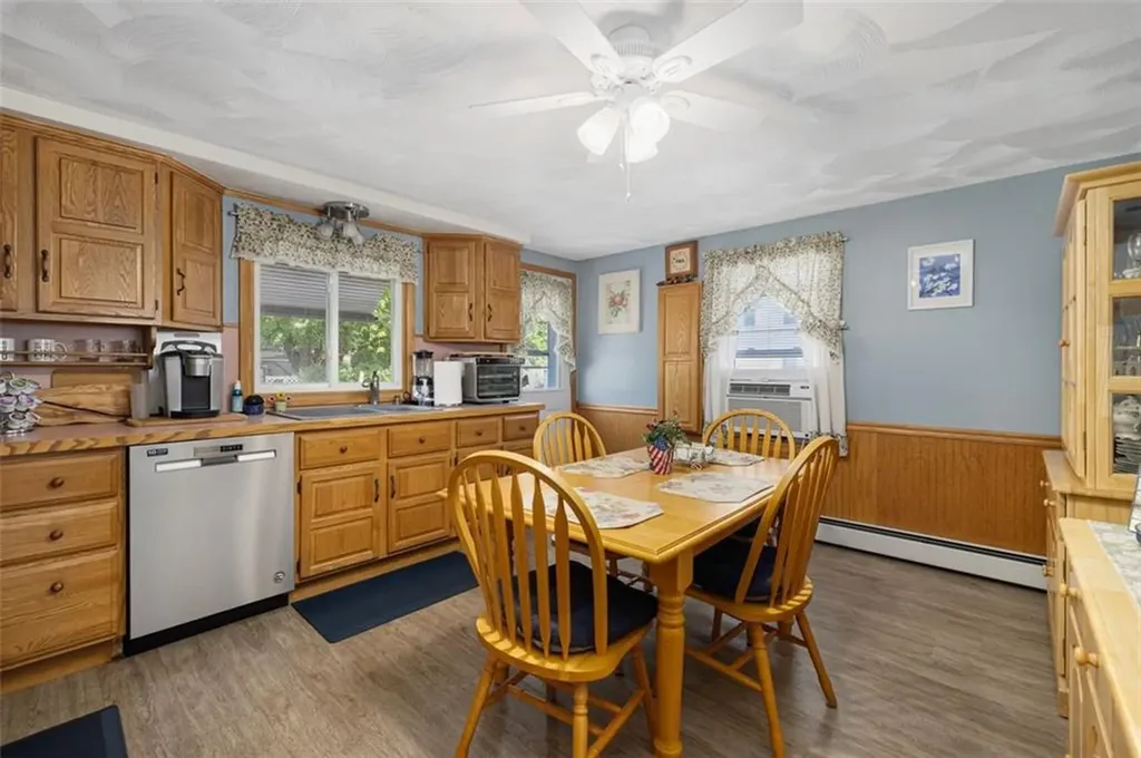 28 Lincoln Avenue Cranston RI 02920