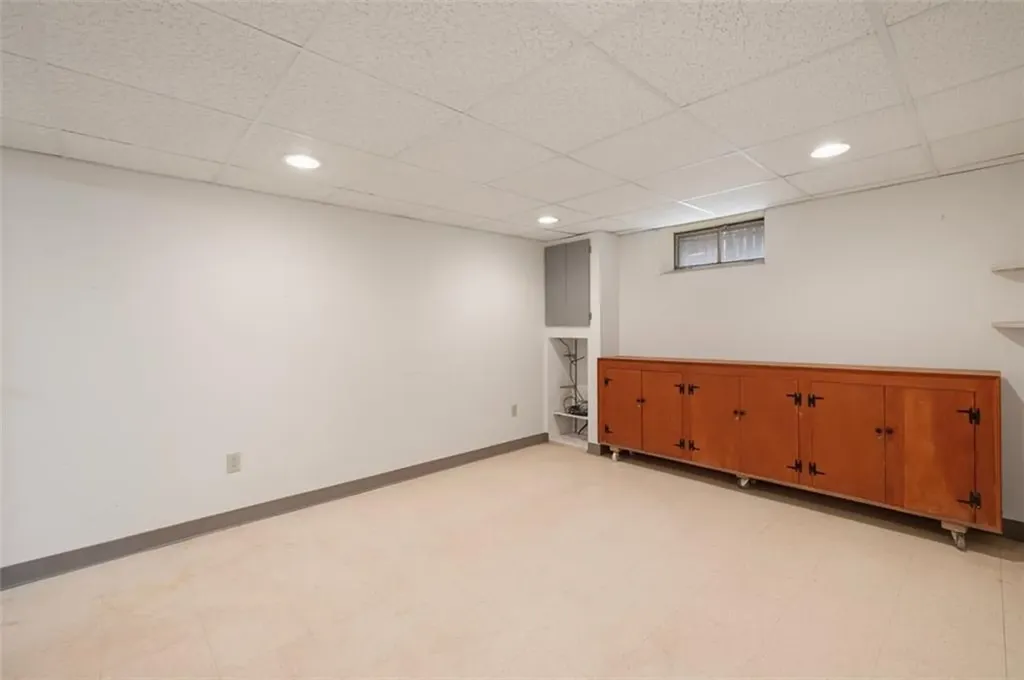 28 Lincoln Avenue Cranston RI 02920