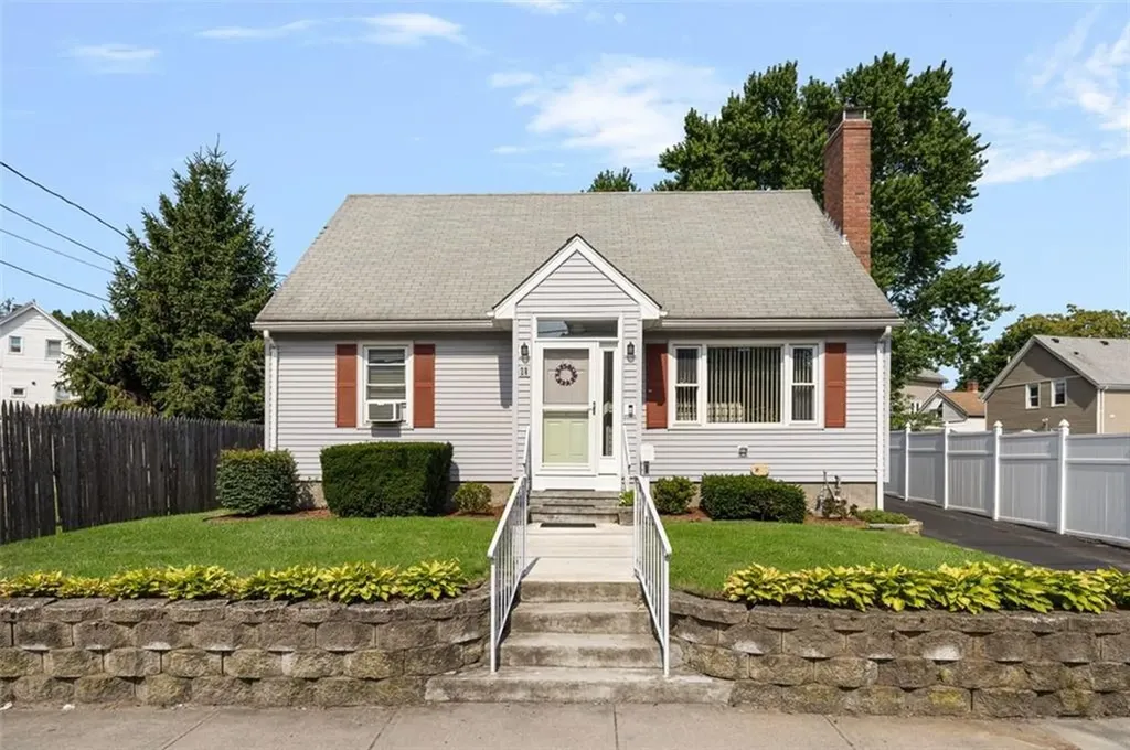 28 Lincoln Avenue Cranston RI 02920