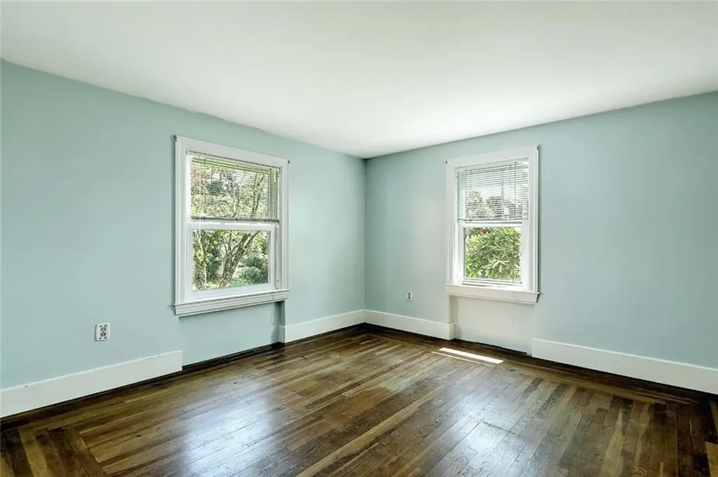 6 Woodbine Street East Providence RI 02915