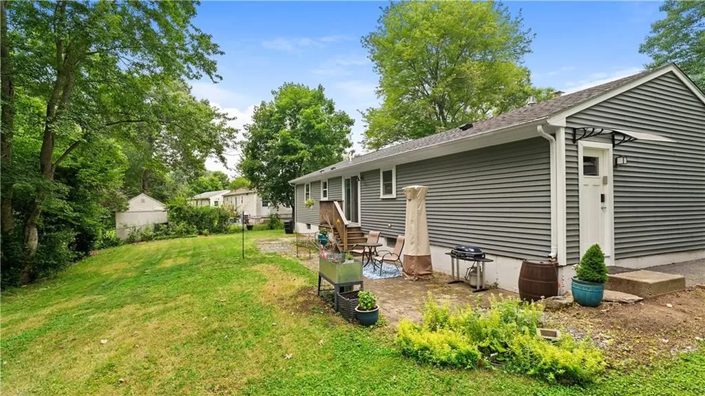 40 Sachem Road North Kingstown RI 02852