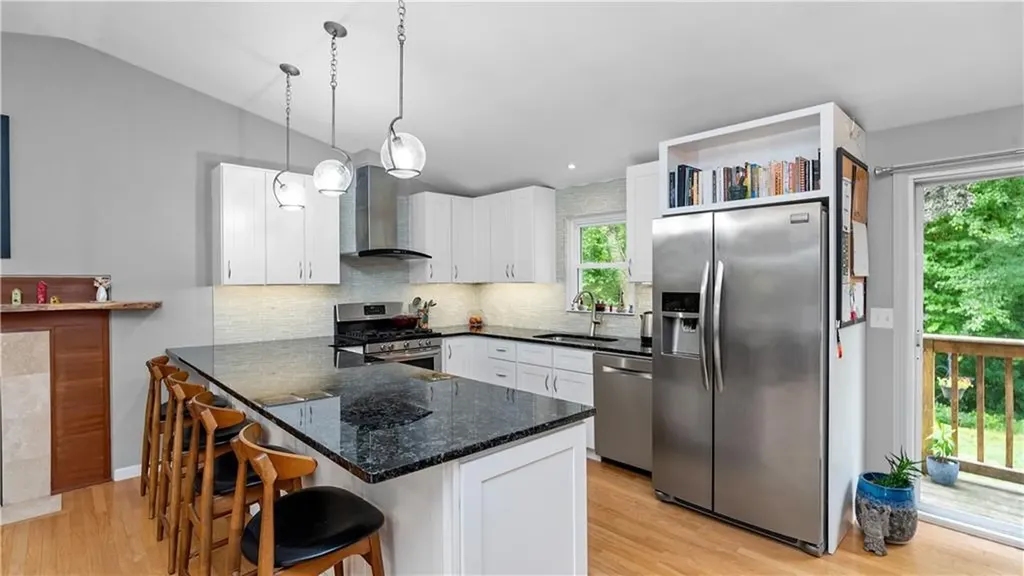 40 Sachem Road North Kingstown RI 02852