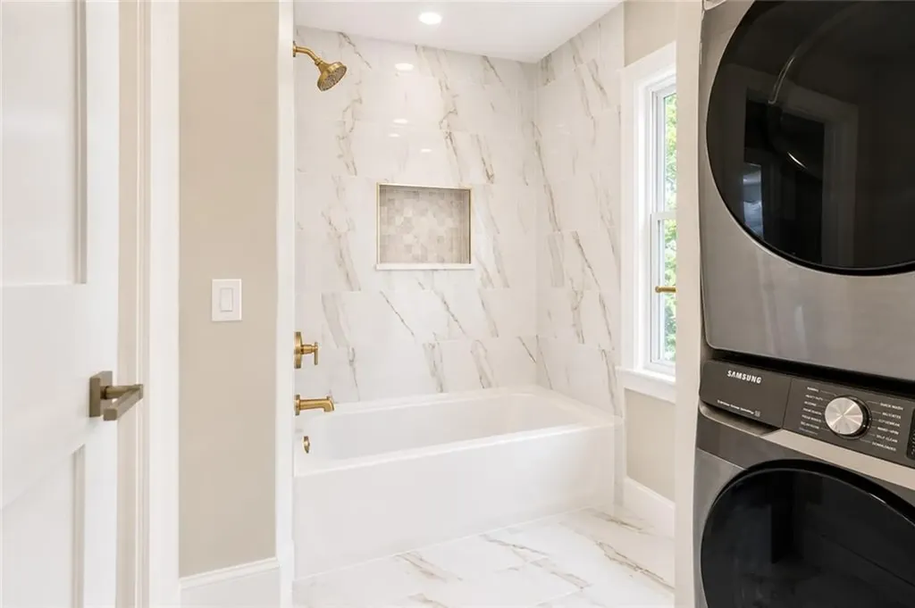 15 Redfern Street North Providence RI 02911