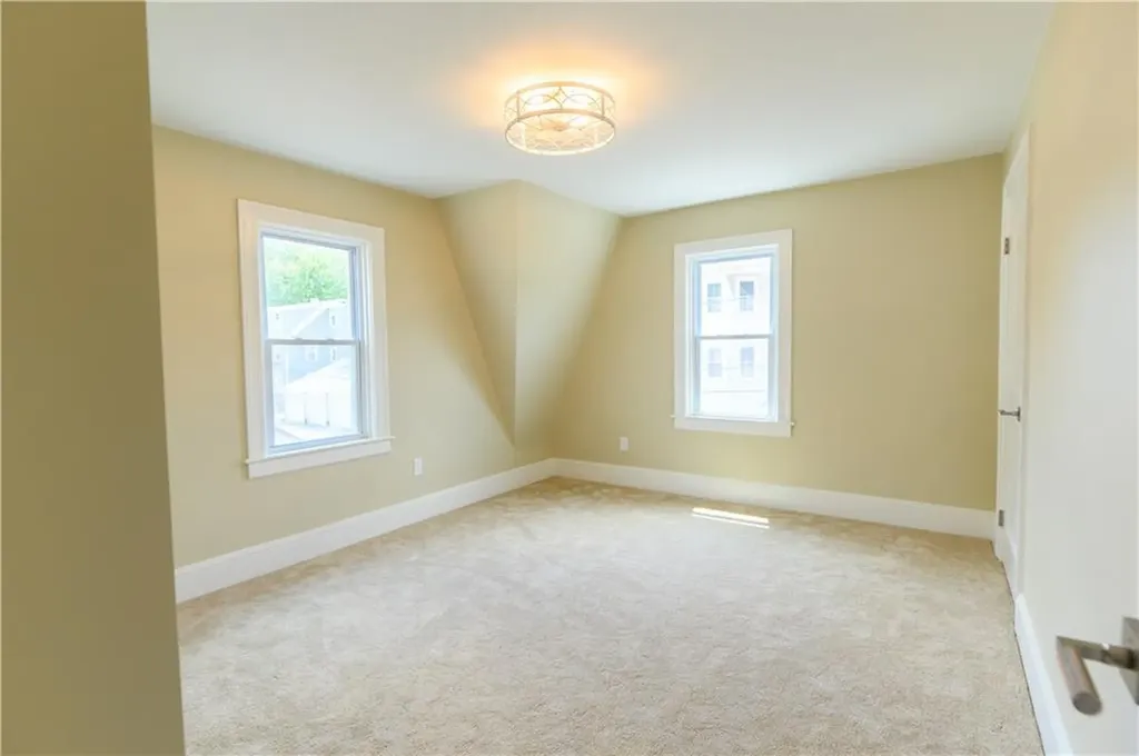15 Redfern Street North Providence RI 02911