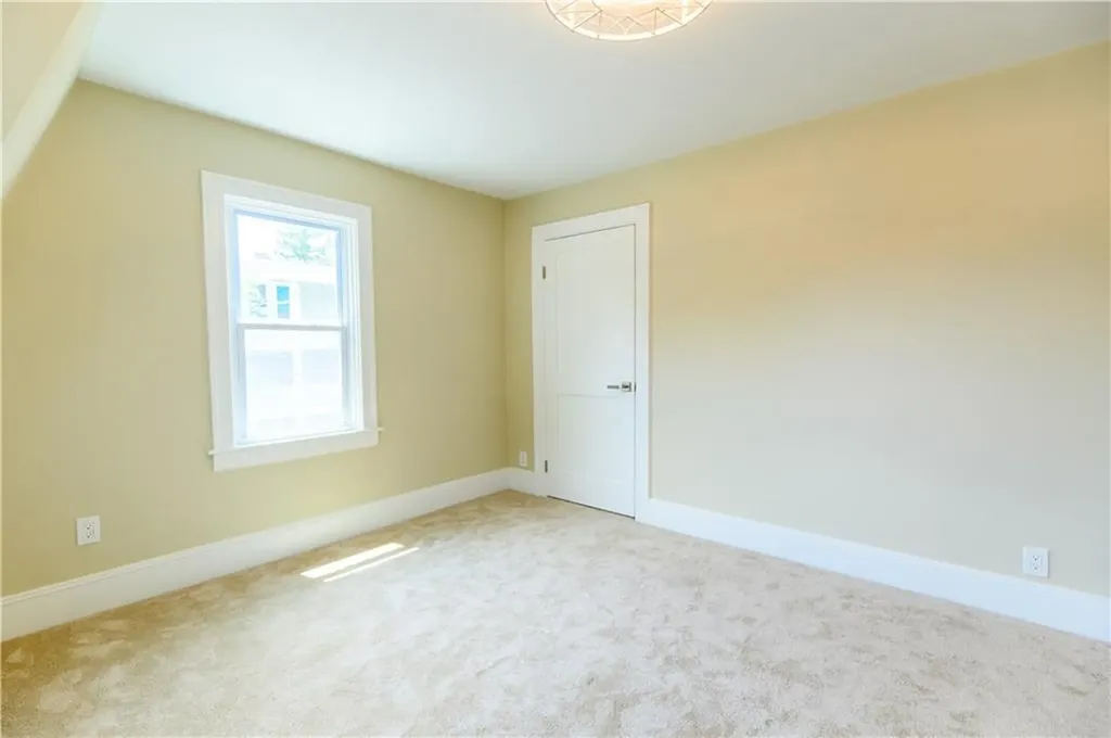 15 Redfern Street North Providence RI 02911