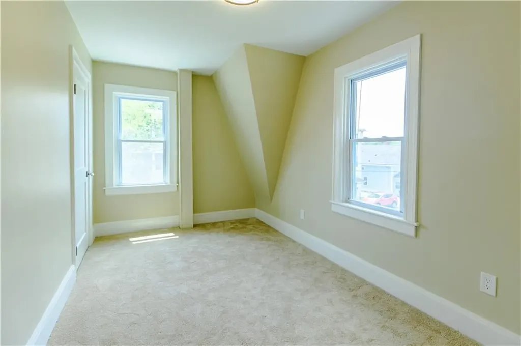 15 Redfern Street North Providence RI 02911