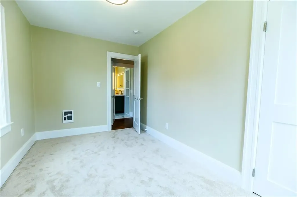 15 Redfern Street North Providence RI 02911
