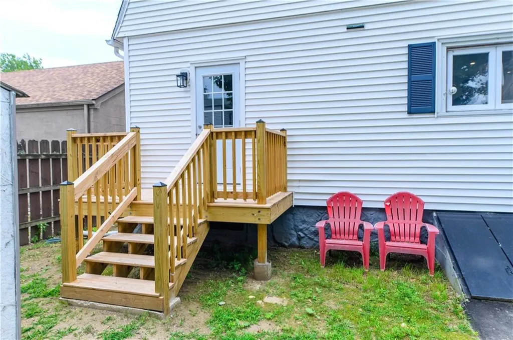 15 Redfern Street North Providence RI 02911