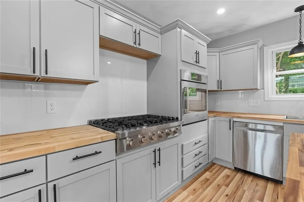 51 Alto Street Cranston RI 02920