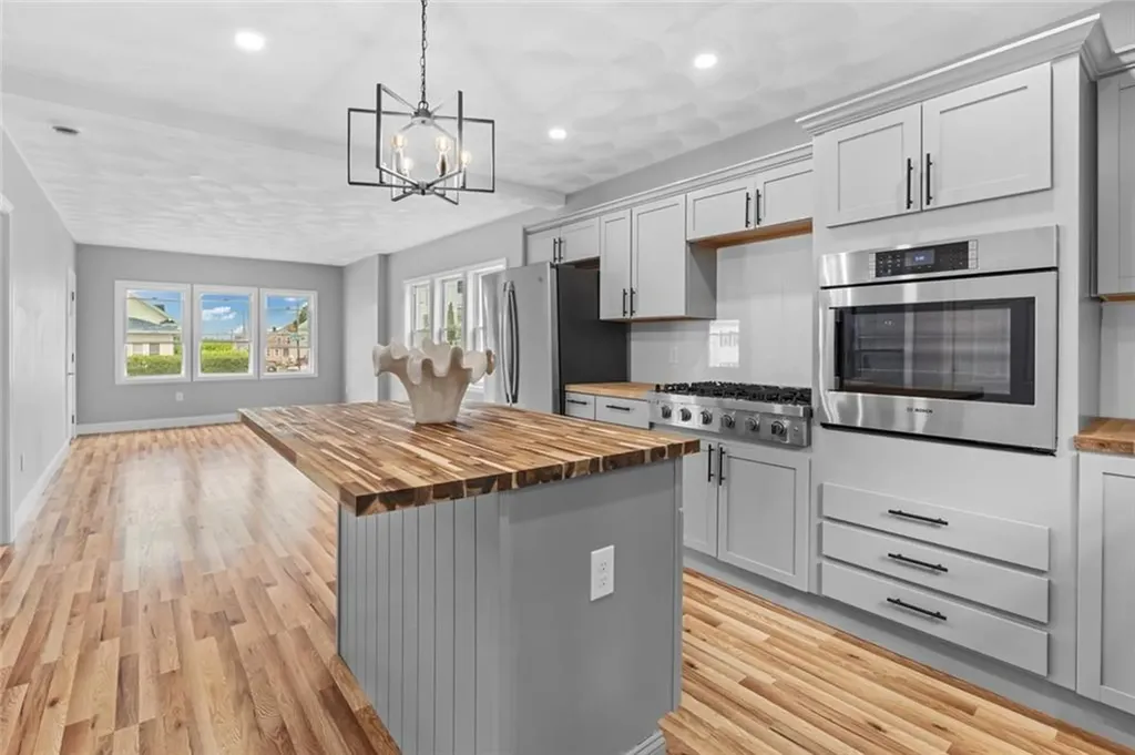 51 Alto Street Cranston RI 02920