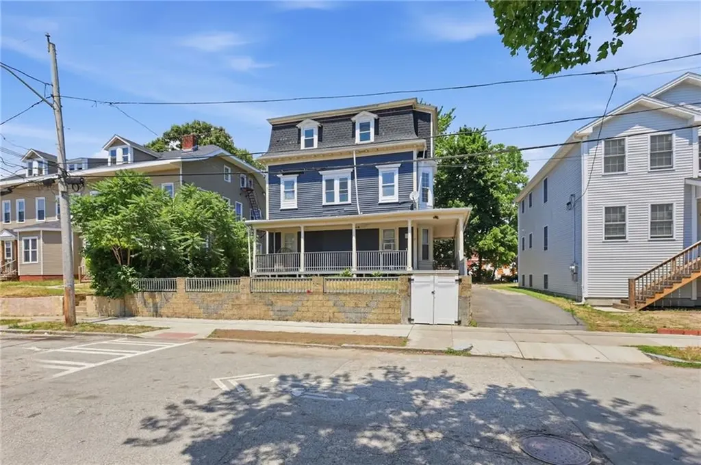 21 Sackett Street Providence RI 02907