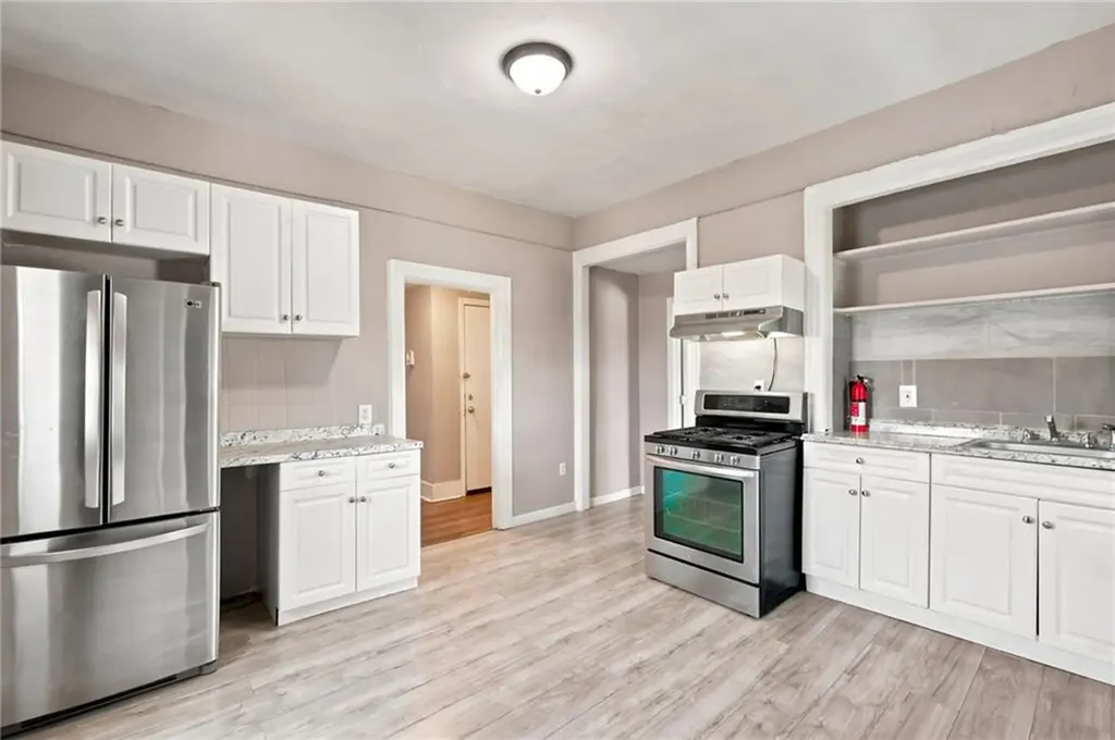 21 Sackett Street Providence RI 02907