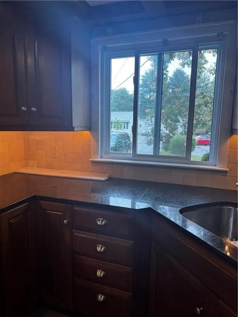 11 Rutherford Court Warwick RI 02886