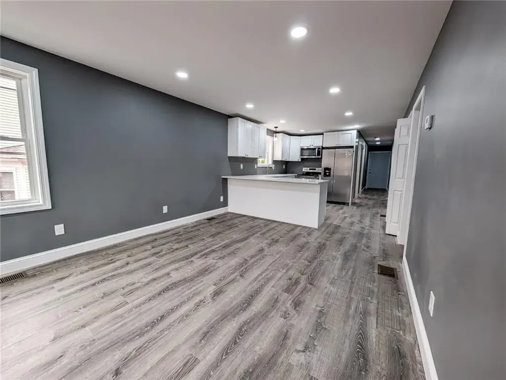 139 Benedict Street Providence RI 02909