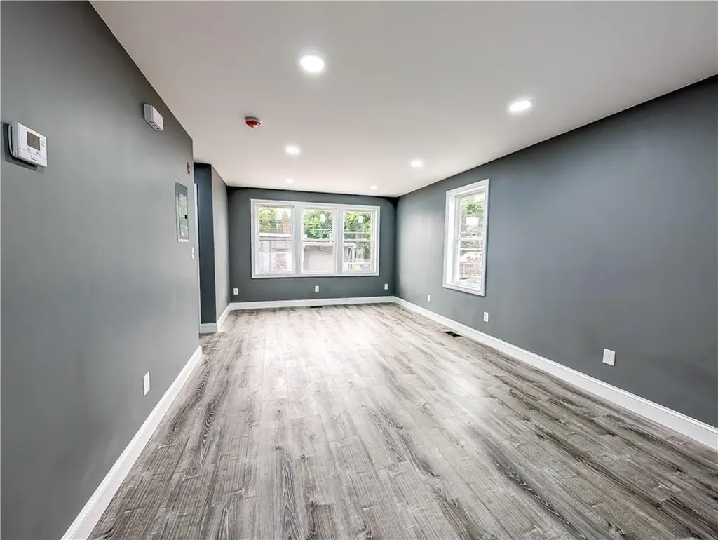 139 Benedict Street Providence RI 02909