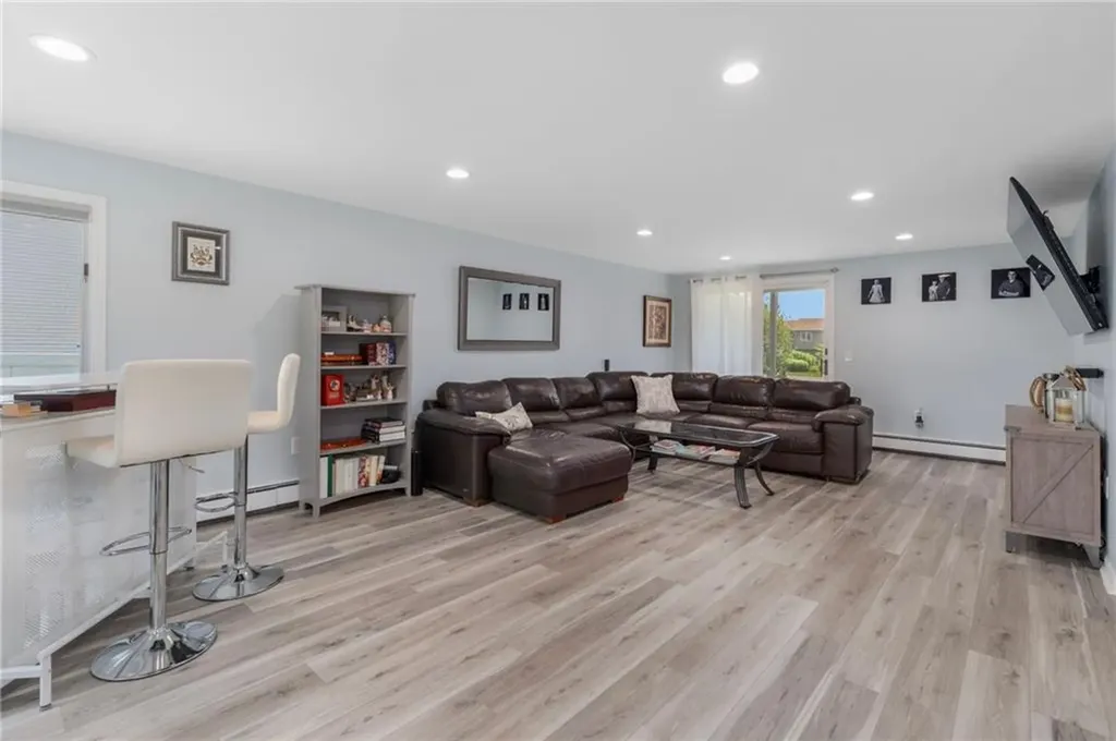 46 Exeter Boulevard Narragansett RI 02882