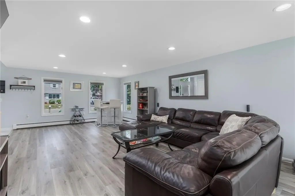 46 Exeter Boulevard Narragansett RI 02882