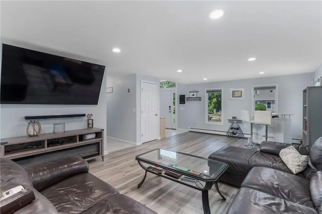 46 Exeter Boulevard Narragansett RI 02882
