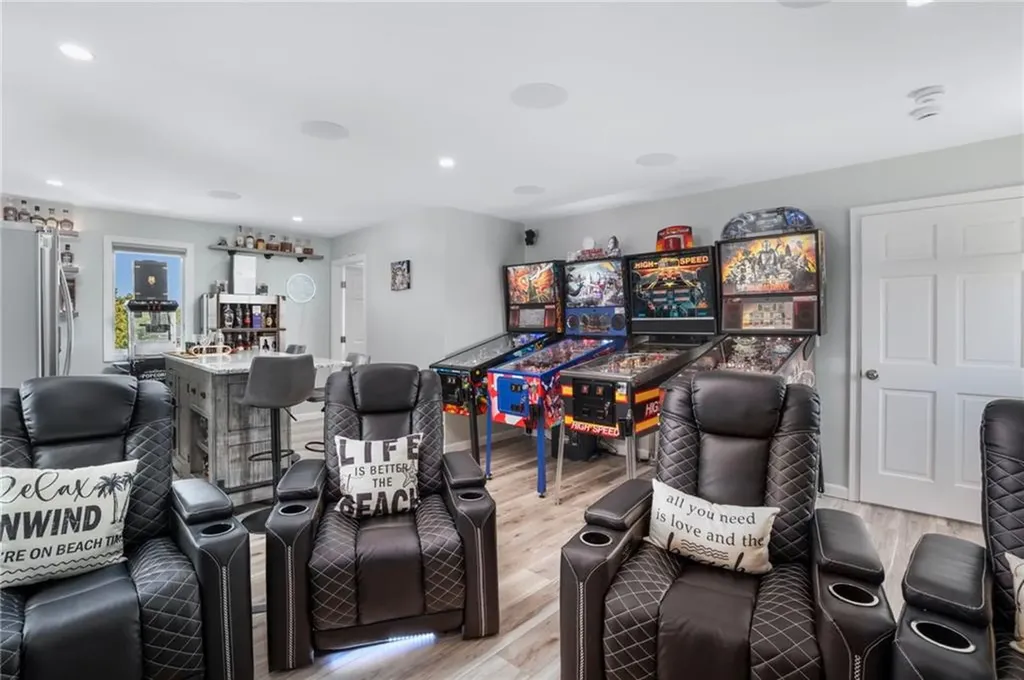46 Exeter Boulevard Narragansett RI 02882