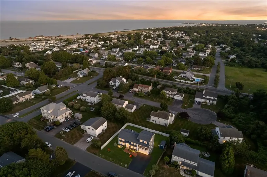 46 Exeter Boulevard Narragansett RI 02882