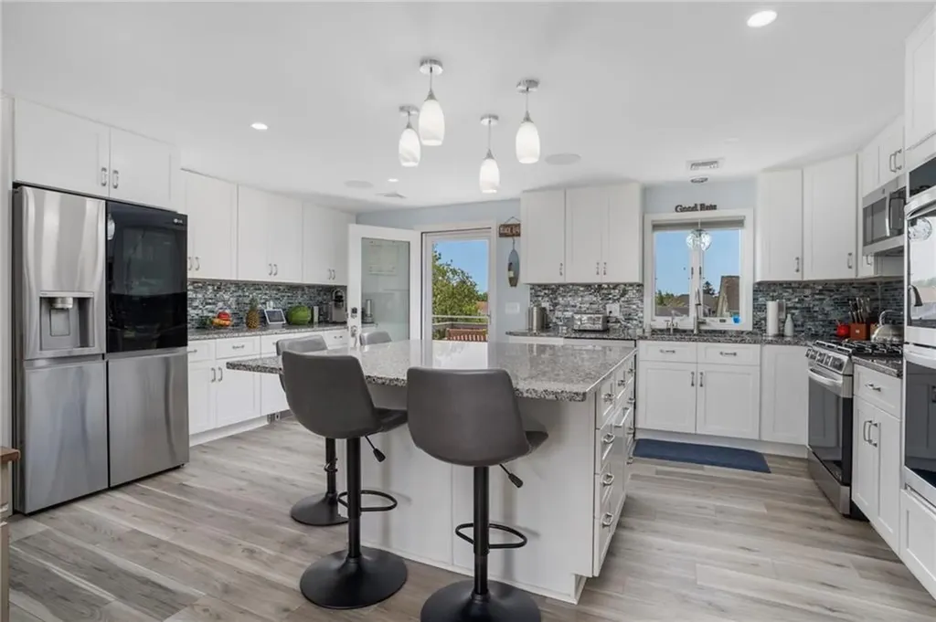46 Exeter Boulevard Narragansett RI 02882