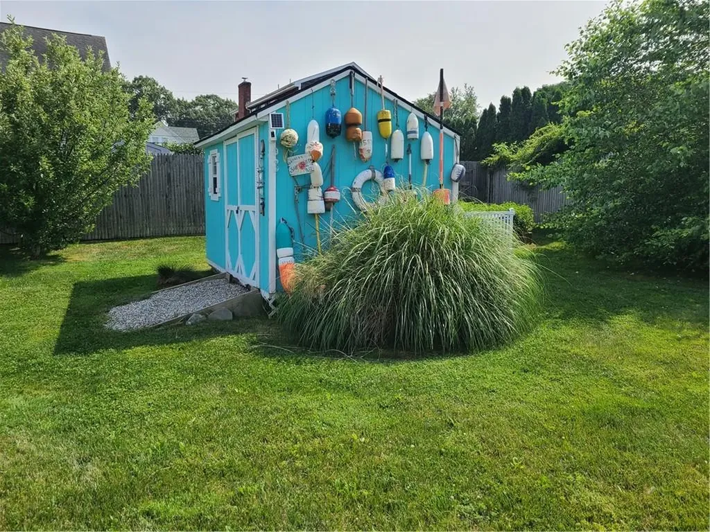 98 Alden Avenue Warwick RI 02889