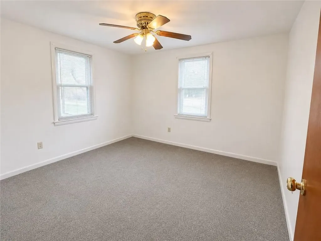 16 Sandra Drive North Kingstown RI 02852