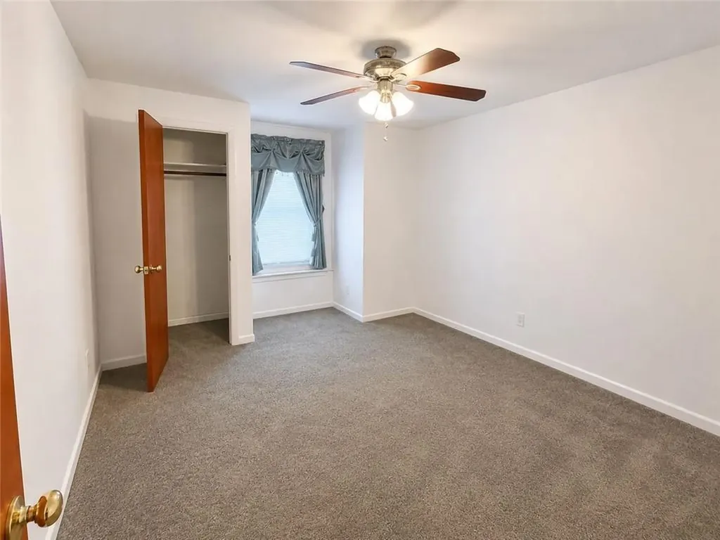 16 Sandra Drive North Kingstown RI 02852