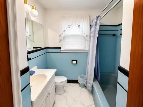 16 Sandra Drive North Kingstown RI 02852