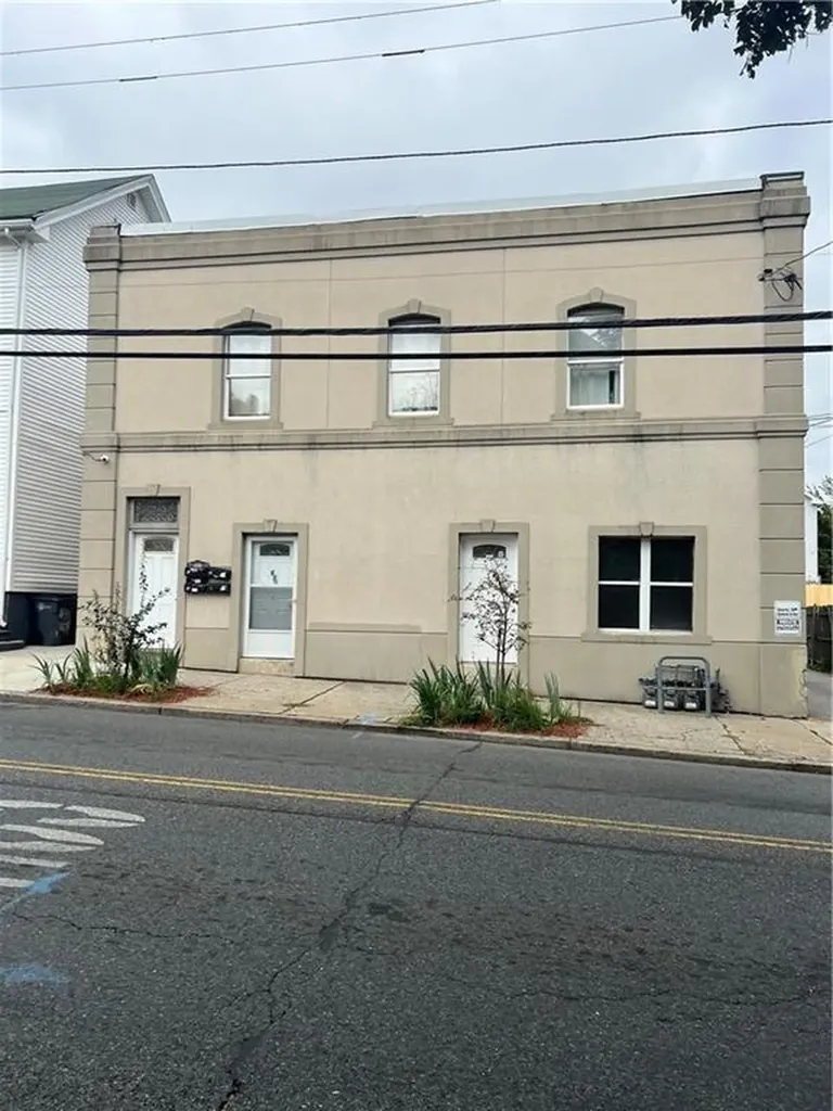 887 Branch Avenue Providence RI 02904