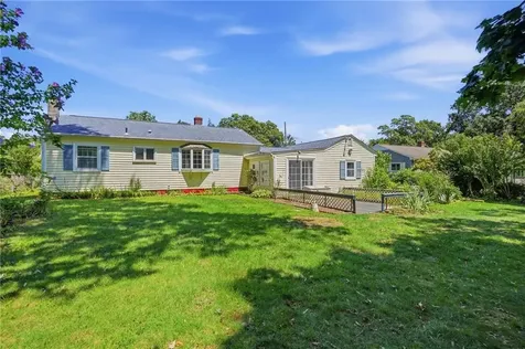 22 Hatfield Street North Kingstown RI 02852