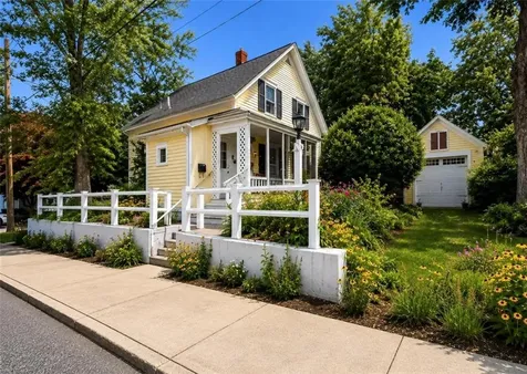 72 Alice Avenue Woonsocket RI 02895