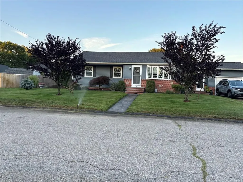 18 Mellon Road Warwick RI 02889