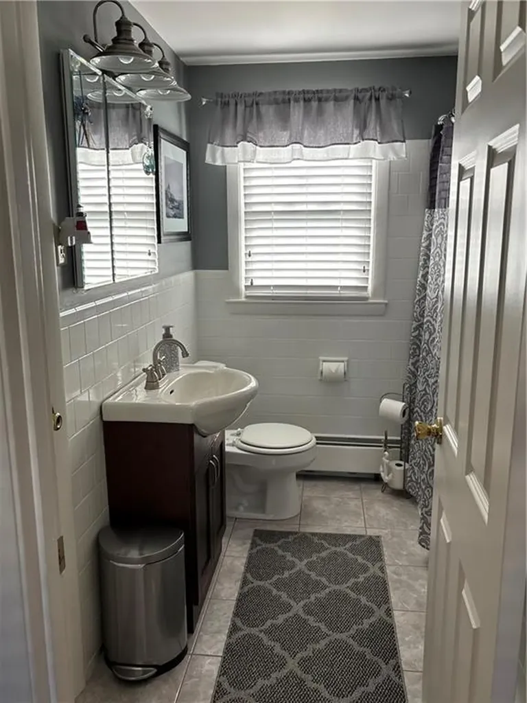 18 Mellon Road Warwick RI 02889