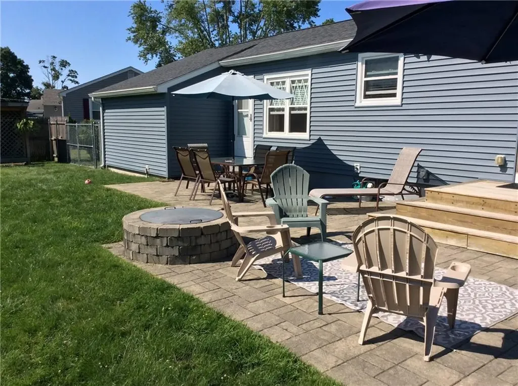 18 Mellon Road Warwick RI 02889