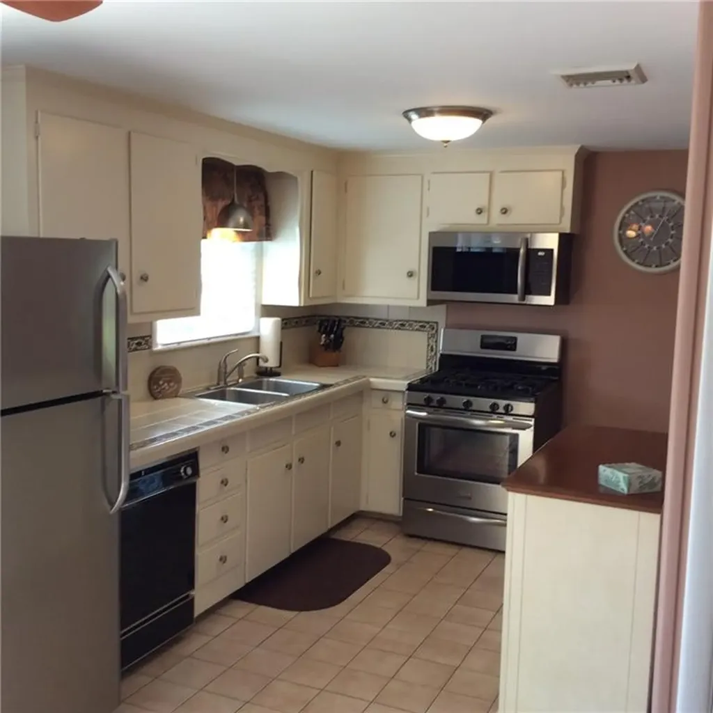 18 Mellon Road Warwick RI 02889