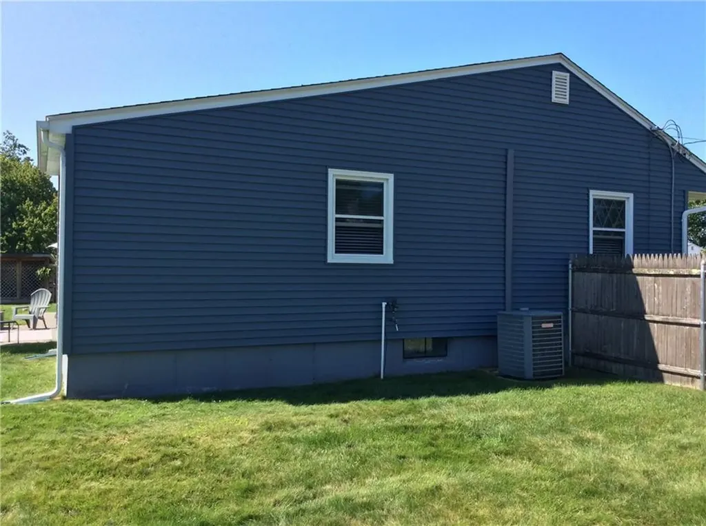 18 Mellon Road Warwick RI 02889