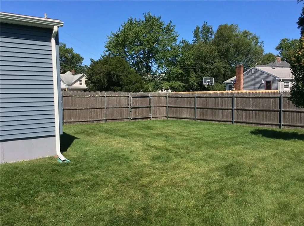 18 Mellon Road Warwick RI 02889