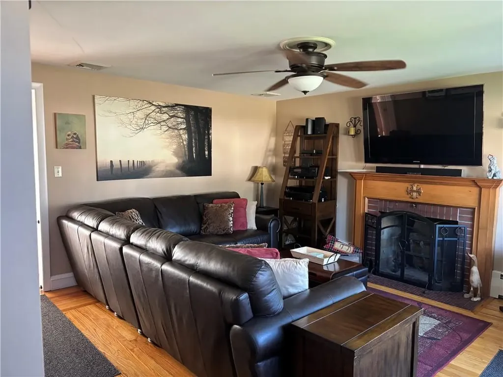 18 Mellon Road Warwick RI 02889