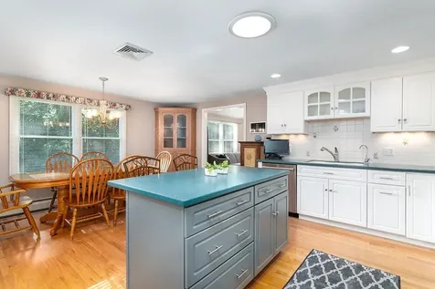 26 High Street North Kingstown RI 02852