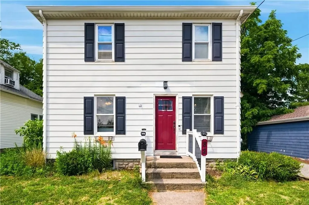 82 Dyer Avenue East Providence RI 02919