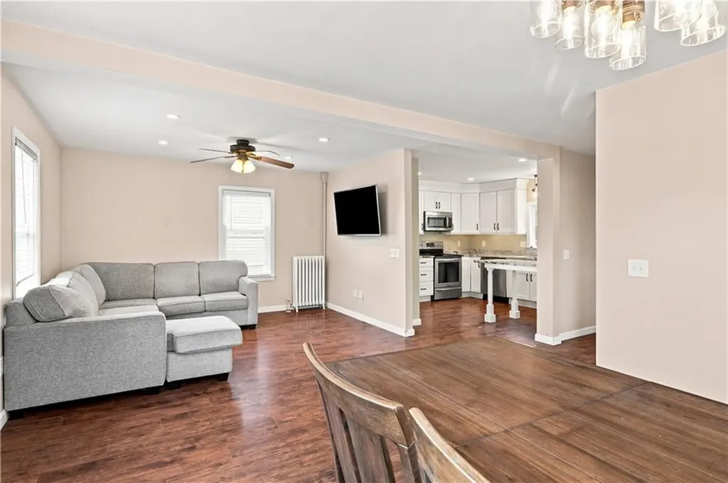 82 Dyer Avenue East Providence RI 02919