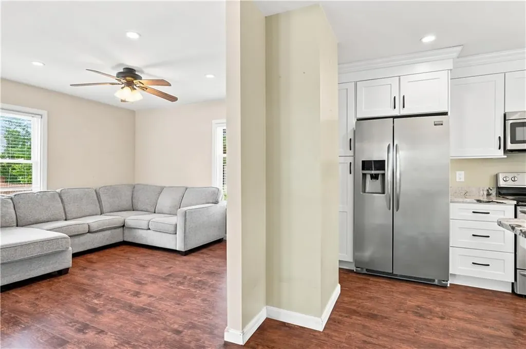82 Dyer Avenue East Providence RI 02919