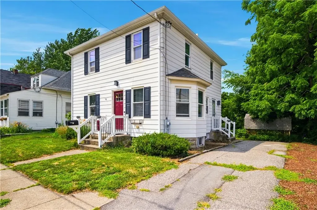 82 Dyer Avenue East Providence RI 02919